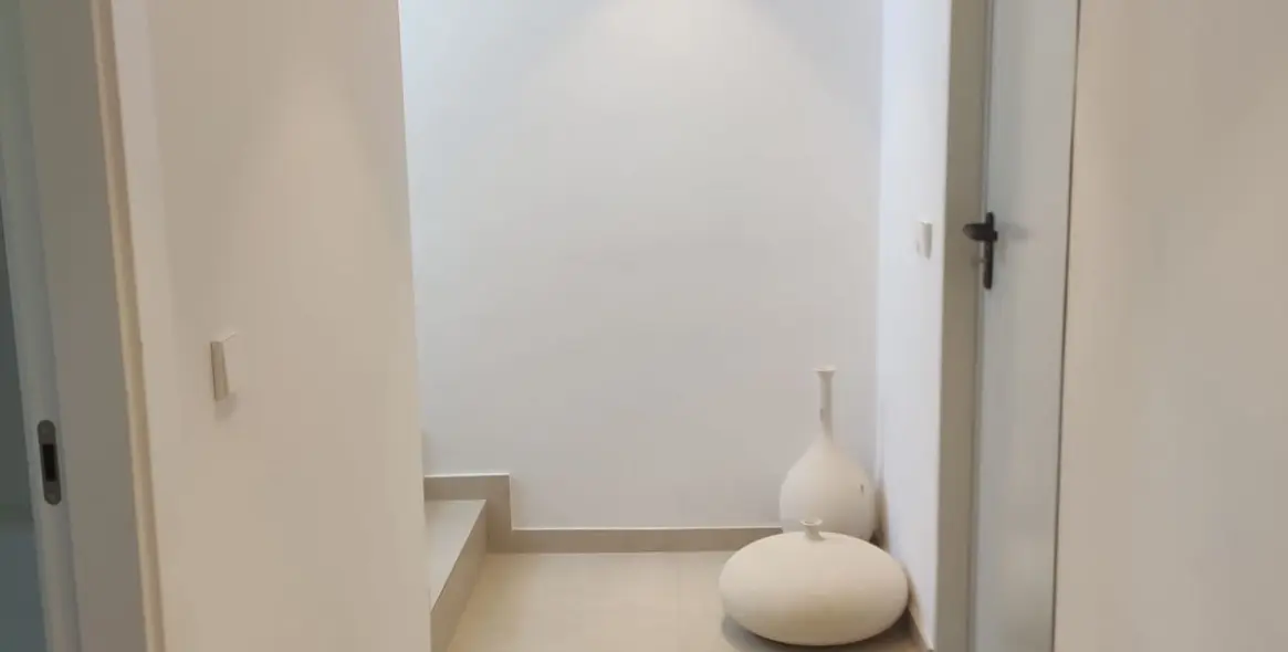 Sale of detached villa in Estepona 41