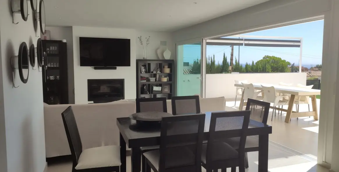 Sale of detached villa in Estepona 52