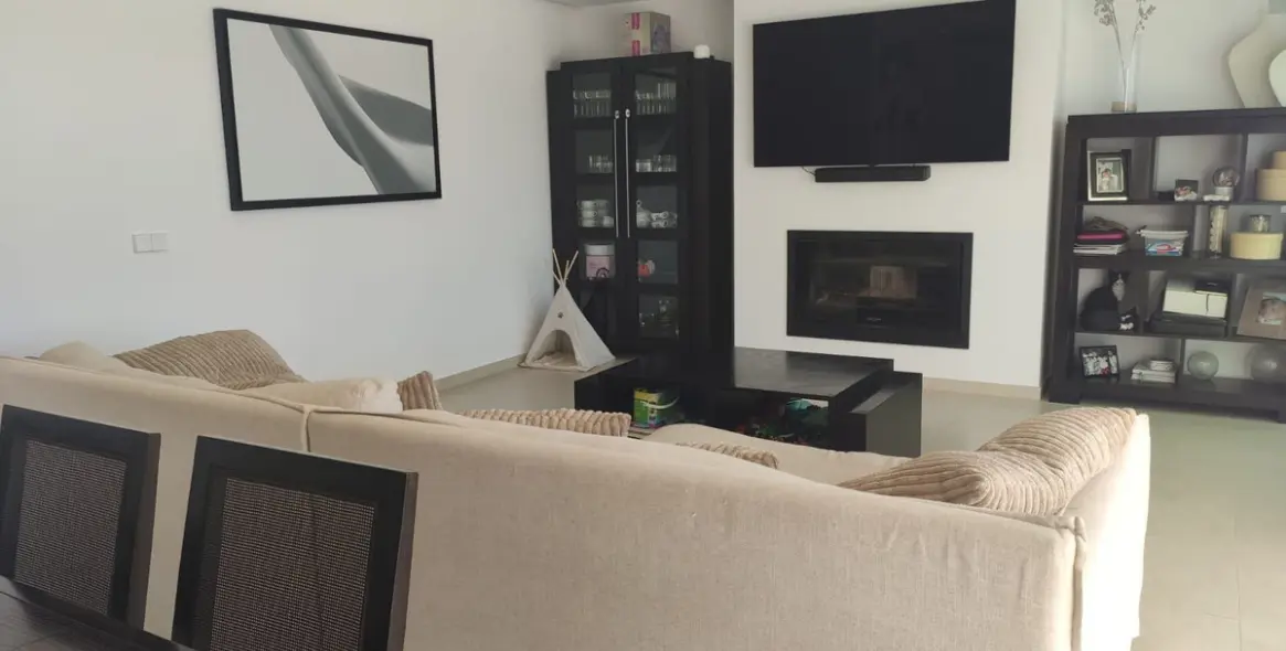 Sale of detached villa in Estepona 55