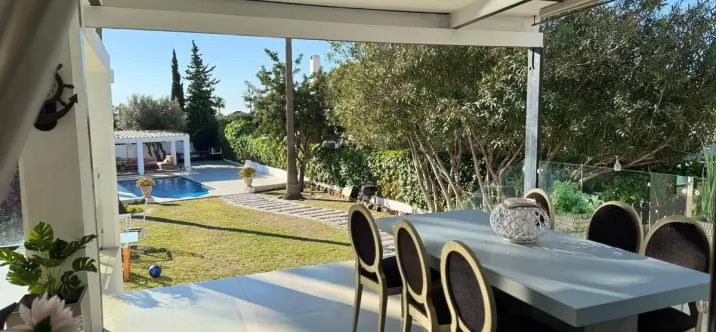 Sale of semi-detached house in Marbella 0