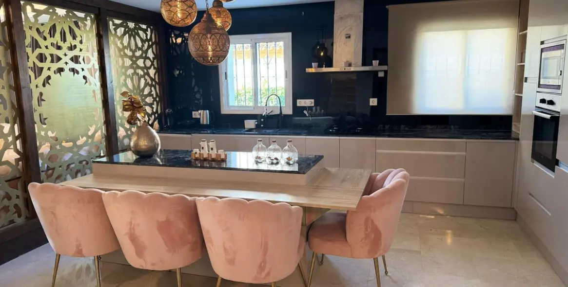 Sale of semi-detached house in Marbella 14