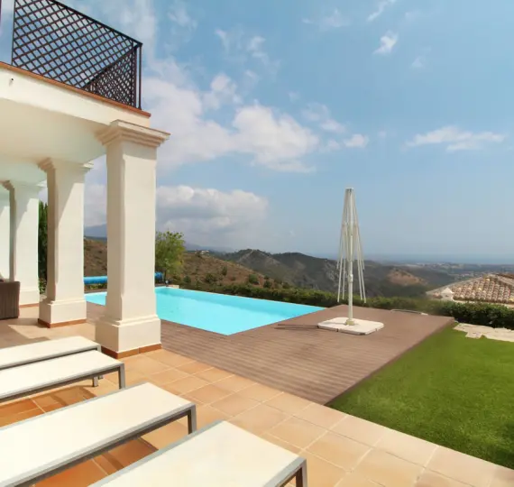 Oтдельно стоящая вилла R3250426