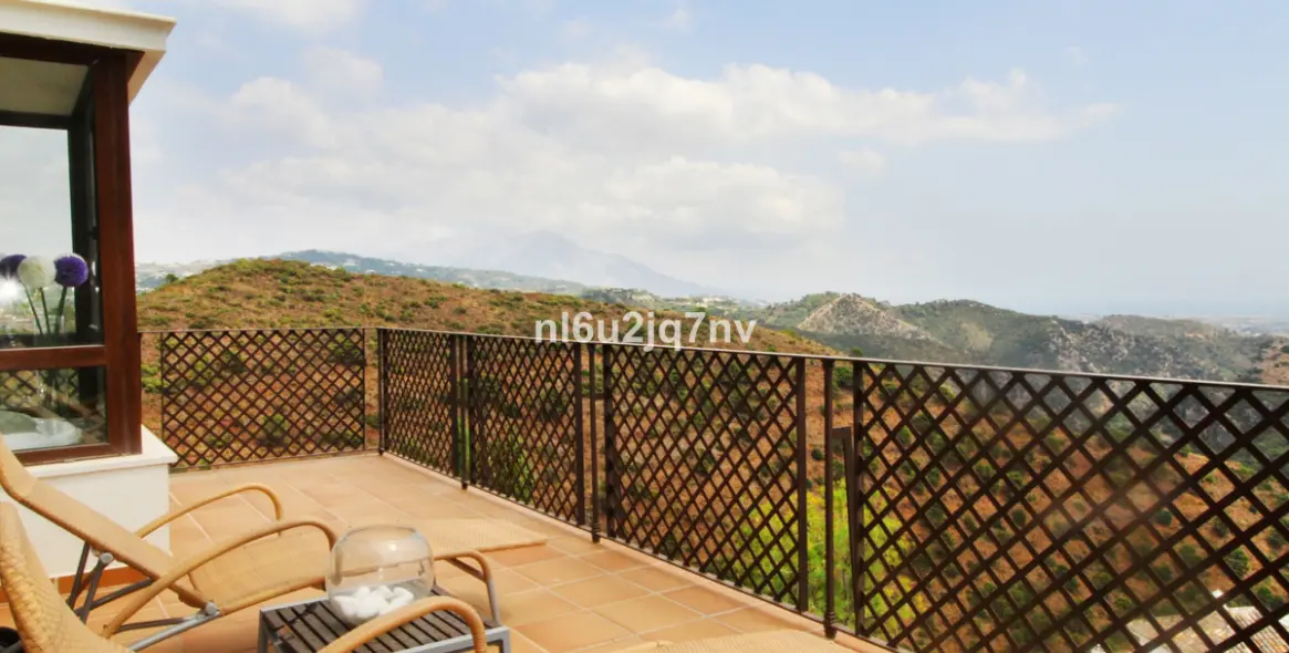 Sale of detached villa in Benahavís 27
