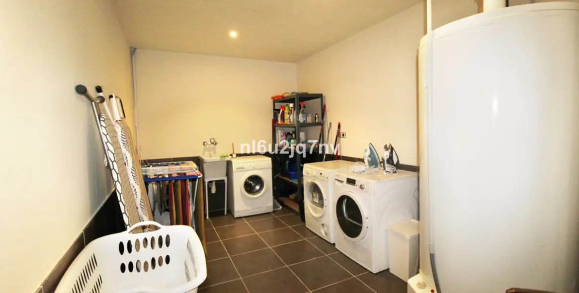 Sale of detached villa in Benahavís 28