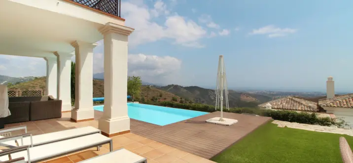 Sale of detached villa in Benahavís 3