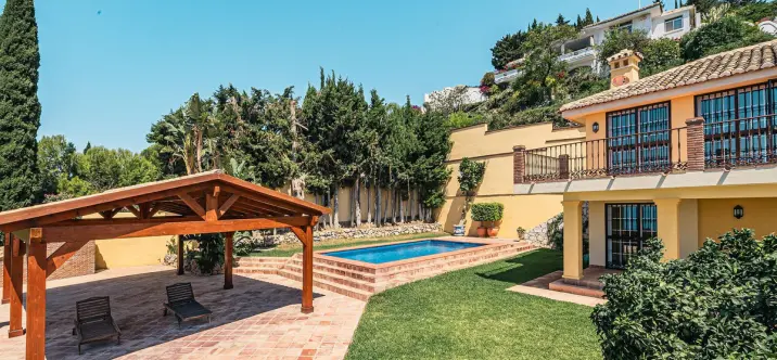 Продажа дома на две семьи в La Capellania 2