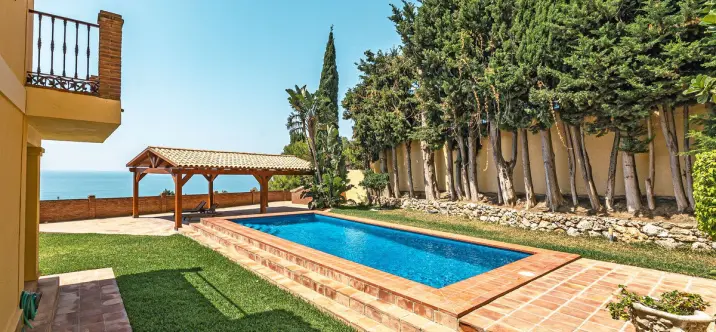 Продажа дома на две семьи в La Capellania 4