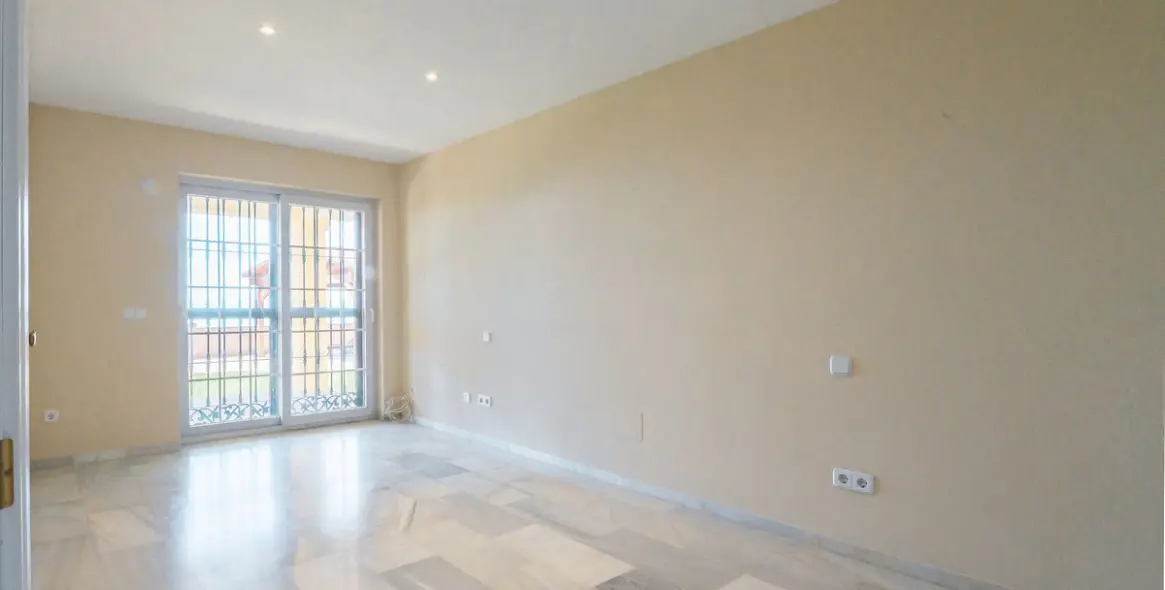 Sale of semi-detached house in La Capellania 15