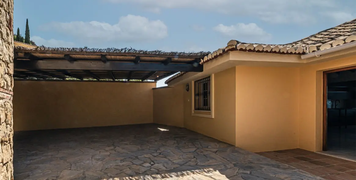 Продажа дома на две семьи в La Capellania 21