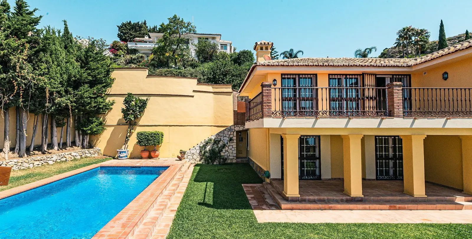 Продажа дома на две семьи в La Capellania 3