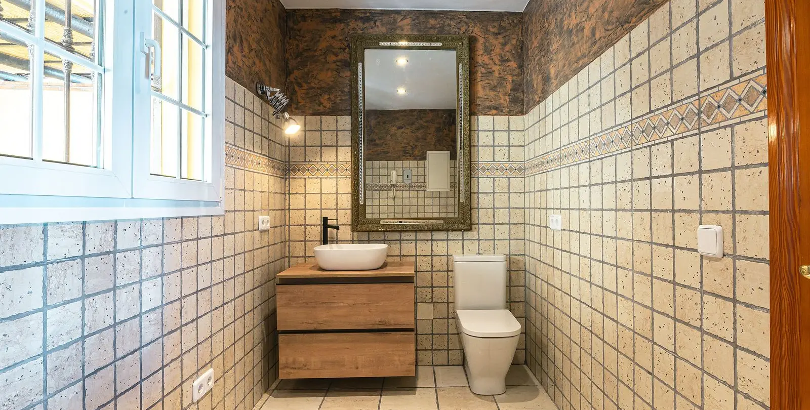 Продажа дома на две семьи в La Capellania 17
