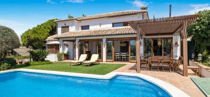 Продажа  отдельно стоящей виллы в Marbesa 0