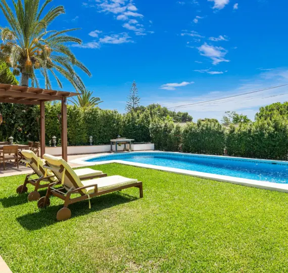 Продажа  отдельно стоящей виллы в Marbesa