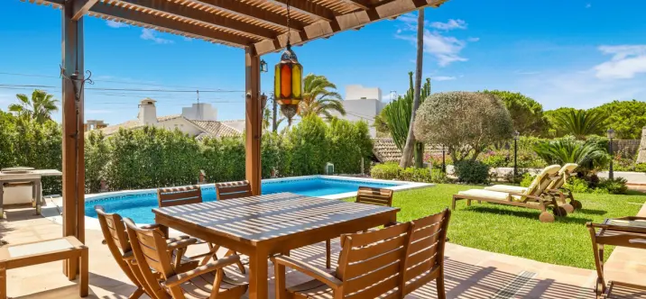 Продажа  отдельно стоящей виллы в Marbesa 3