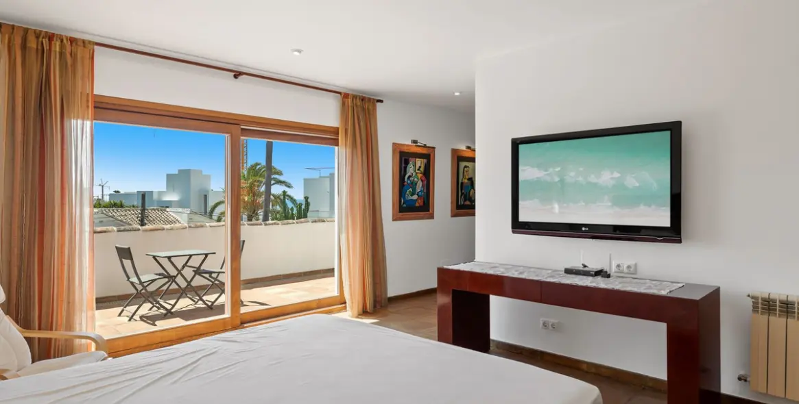 Продажа  отдельно стоящей виллы в Marbesa 8