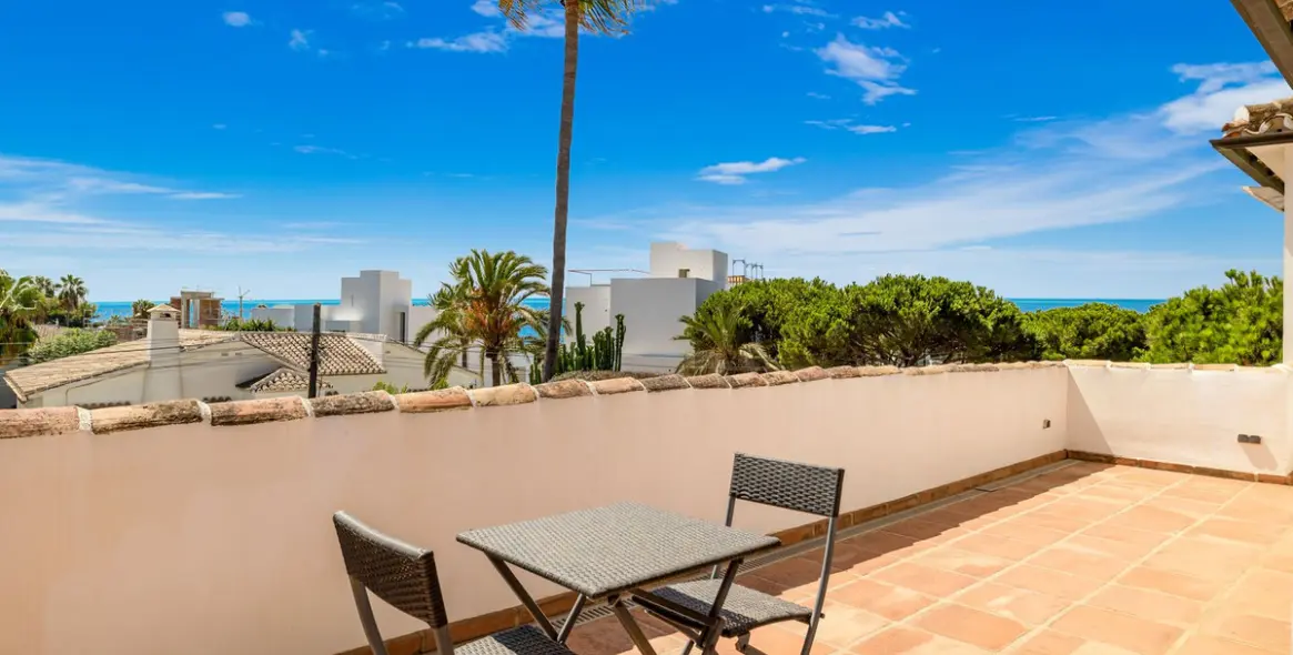 Продажа  отдельно стоящей виллы в Marbesa 10