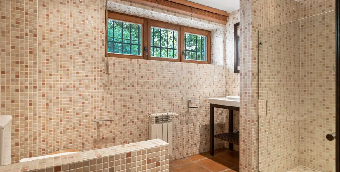 Продажа  отдельно стоящей виллы в Marbesa 11