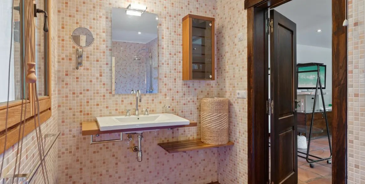 Продажа  отдельно стоящей виллы в Marbesa 15