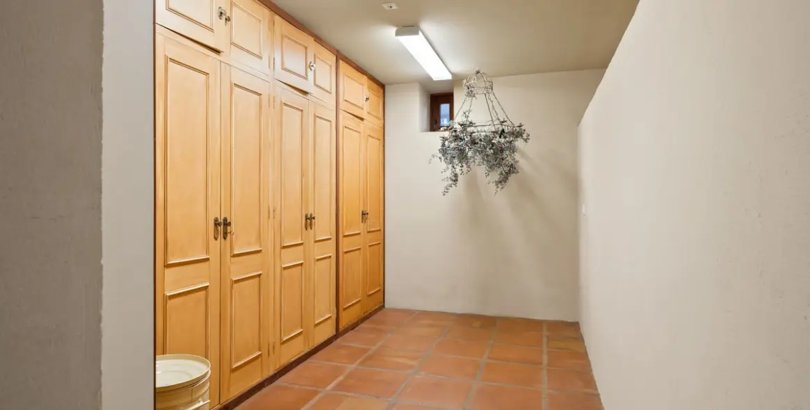 Продажа  отдельно стоящей виллы в Marbesa 20