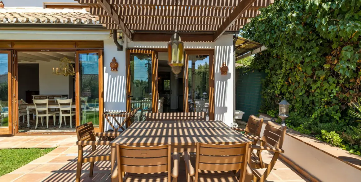 Sale of detached villa in Marbesa 24