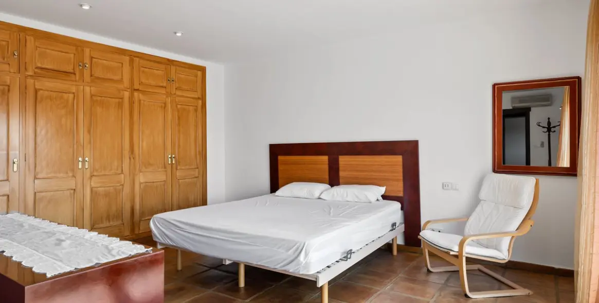 Sale of detached villa in Marbesa 30