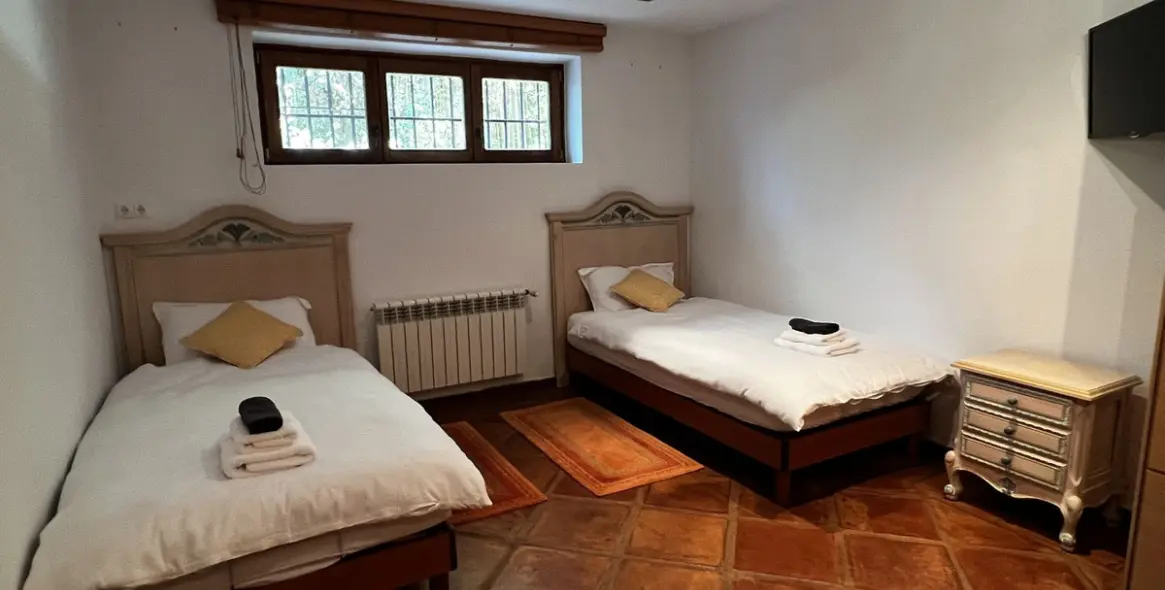 Sale of detached villa in Marbesa 32