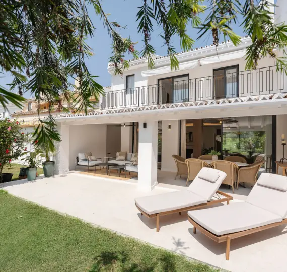 Таунхаус R5075620