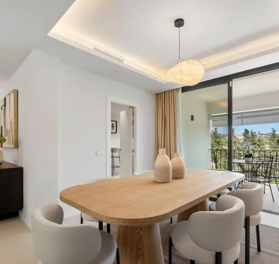 Таунхаус R5075620