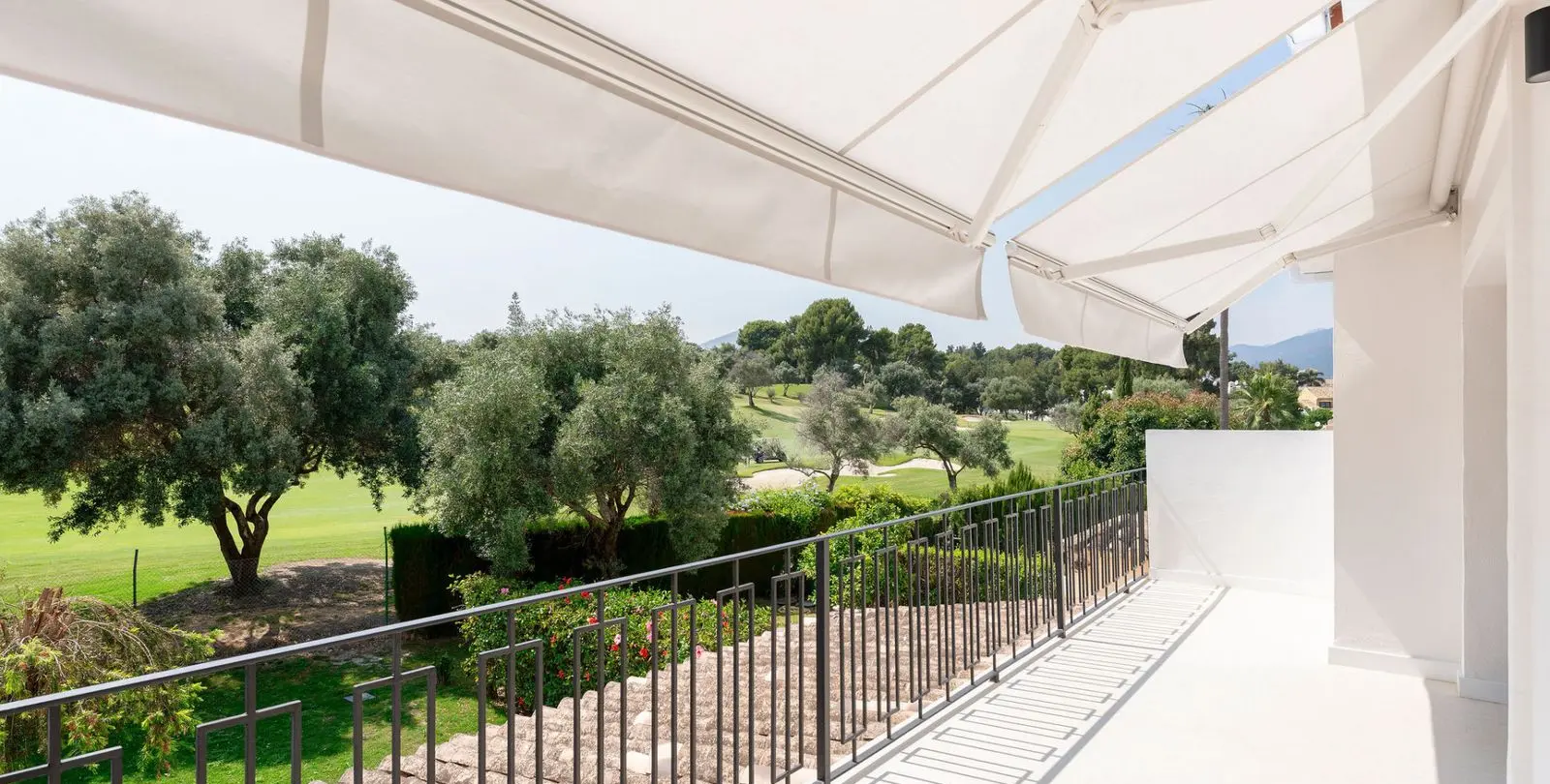 Sale of townhouse in Nueva Andalucía 14