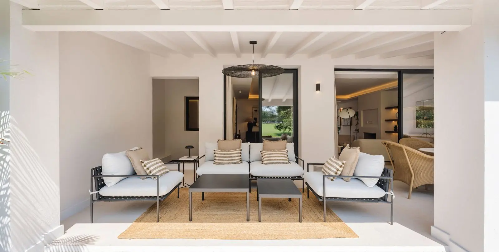 Sale of townhouse in Nueva Andalucía 16