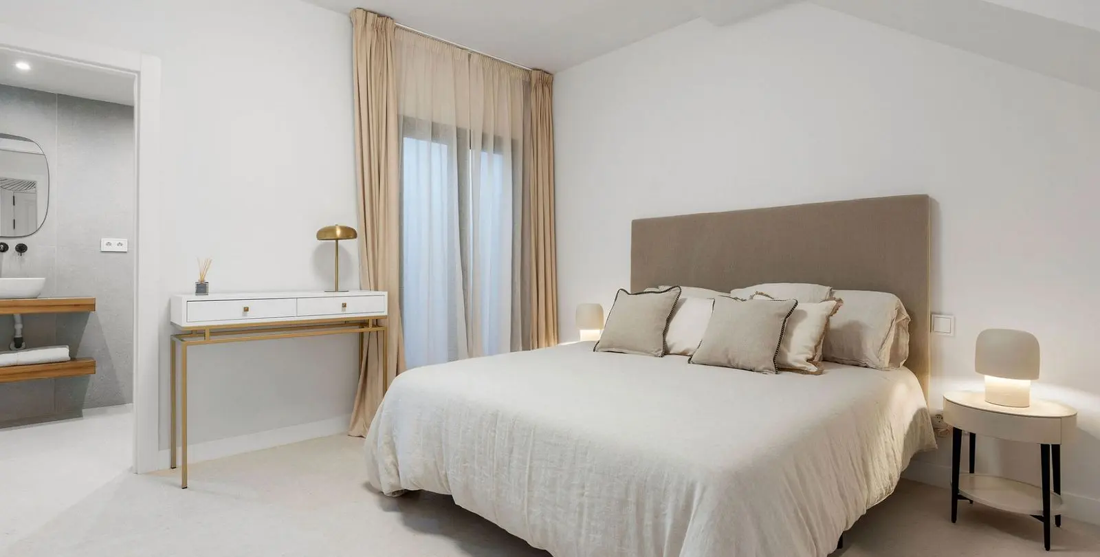 Sale of townhouse in Nueva Andalucía 27
