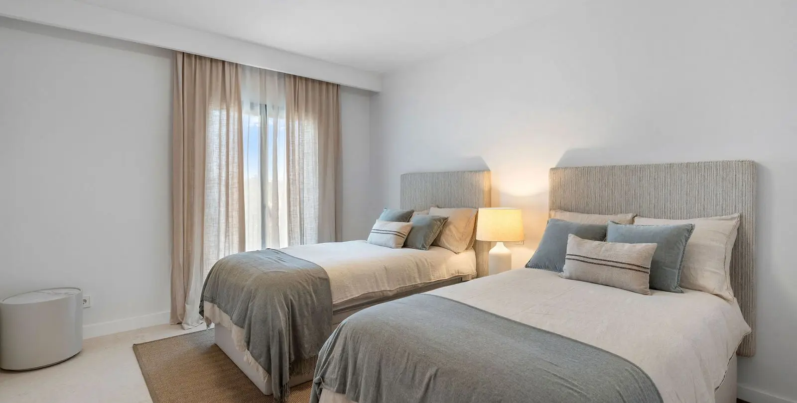 Sale of townhouse in Nueva Andalucía 31