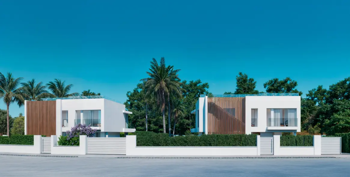 Sale of detached villa in Estepona 13