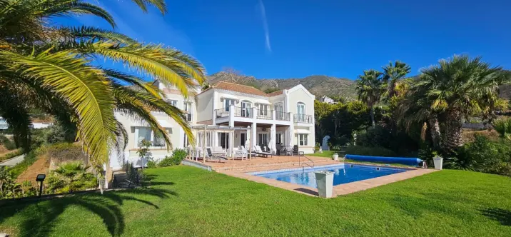 Sale of detached villa in Mijas 0