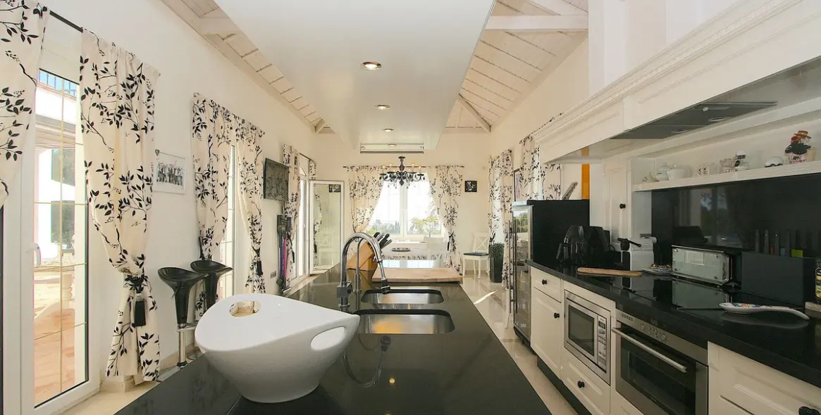 Sale of detached villa in Mijas 9