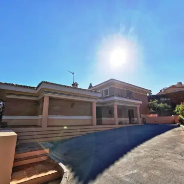 Venta de villa independiente en Torremolinos