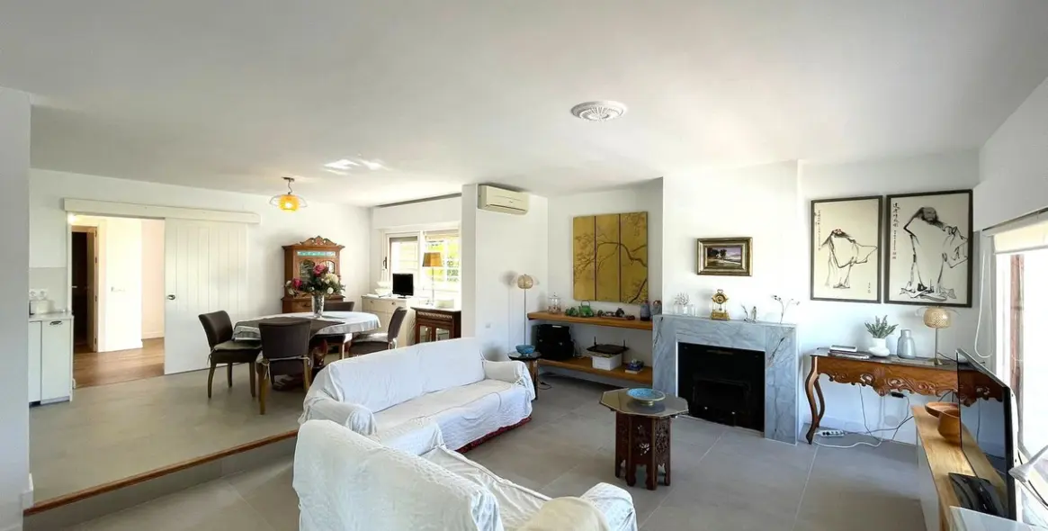 Продажа  отдельно стоящей виллы в Estepona 3