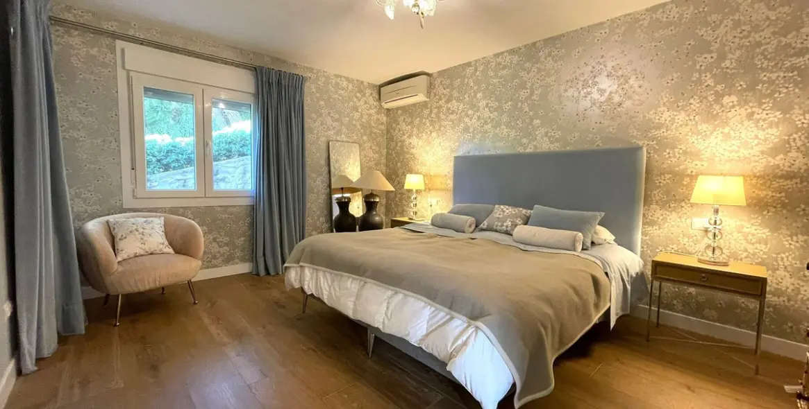 Продажа  отдельно стоящей виллы в Estepona 12