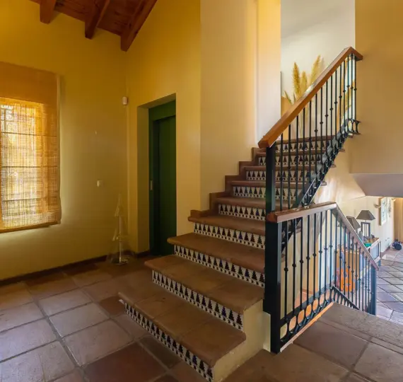 Oтдельно стоящая вилла R4100839