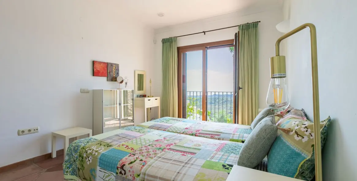 Продажа  отдельно стоящей виллы в Benahavís (район Benahavís) 15