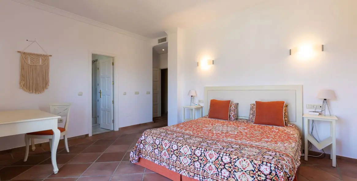 Продажа  отдельно стоящей виллы в Benahavís 31