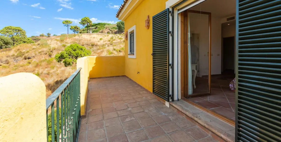 Продажа  отдельно стоящей виллы в Benahavís 49