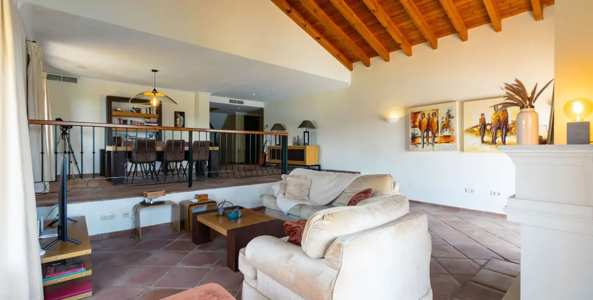 Продажа  отдельно стоящей виллы в Benahavís 52