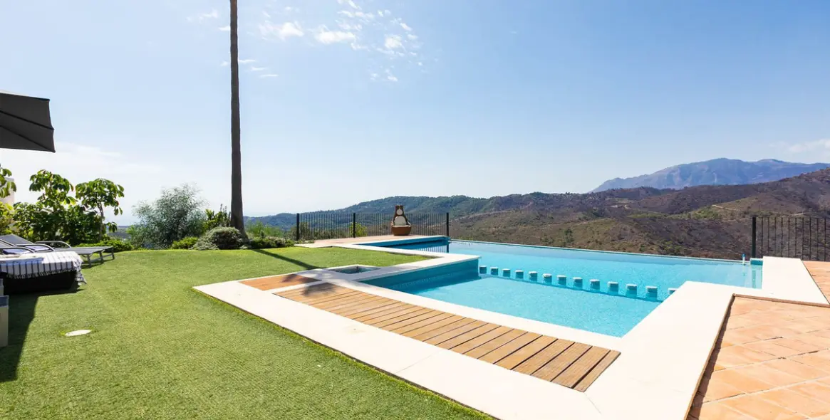 Продажа  отдельно стоящей виллы в Benahavís 56