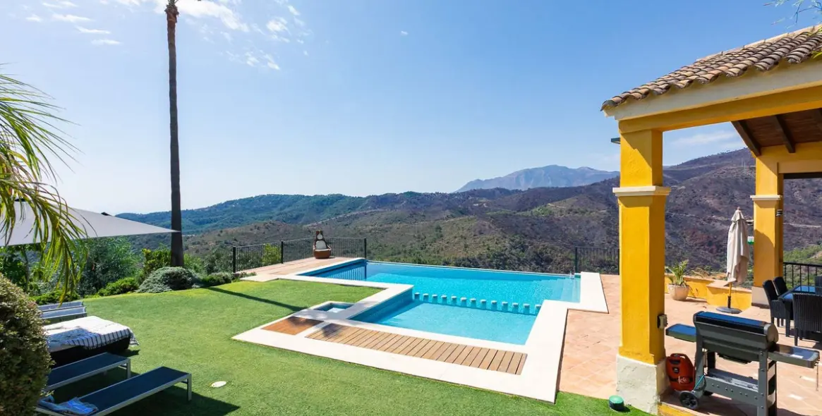 Продажа  отдельно стоящей виллы в Benahavís 59