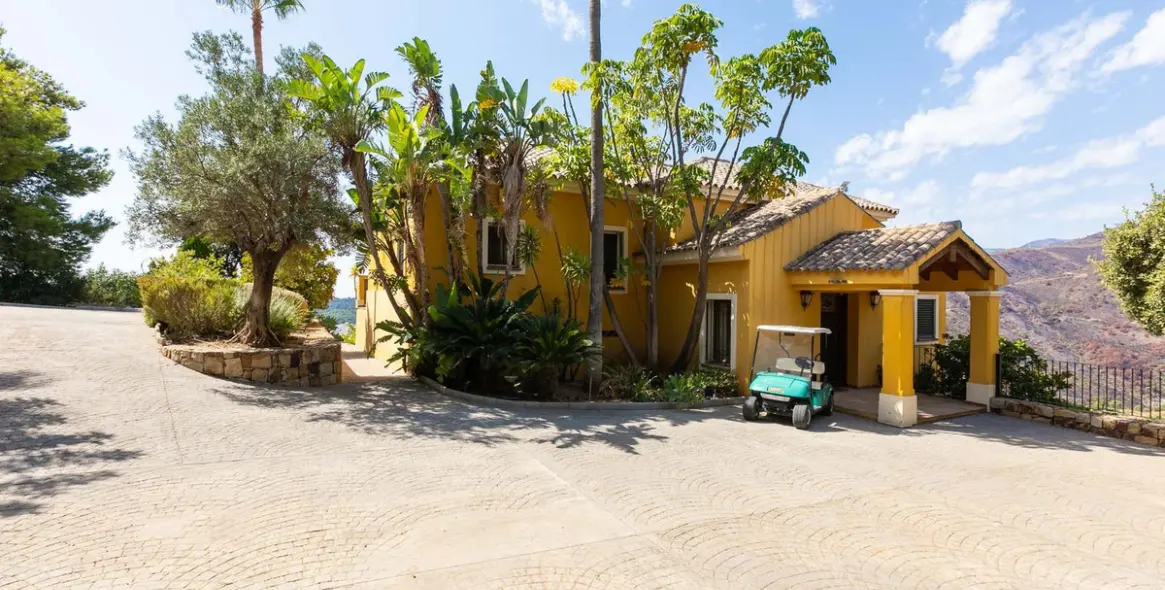 Продажа  отдельно стоящей виллы в Benahavís 80