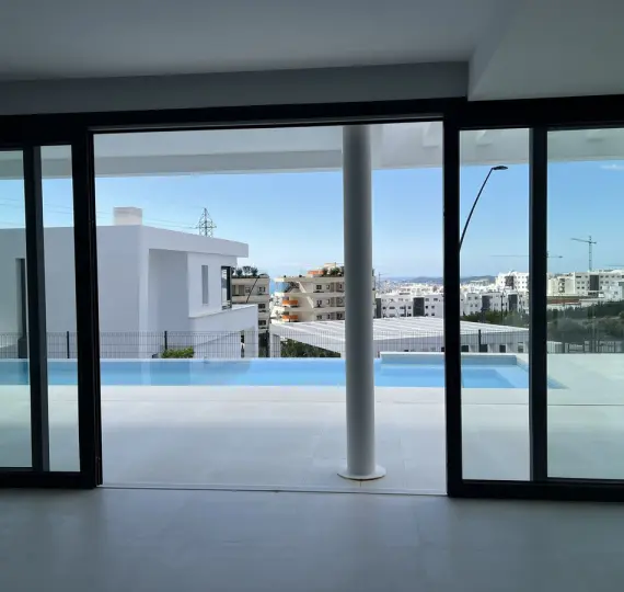 Продажа  отдельно стоящей виллы в Fuengirola