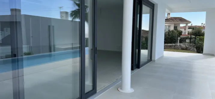 Продажа  отдельно стоящей виллы в Fuengirola 4