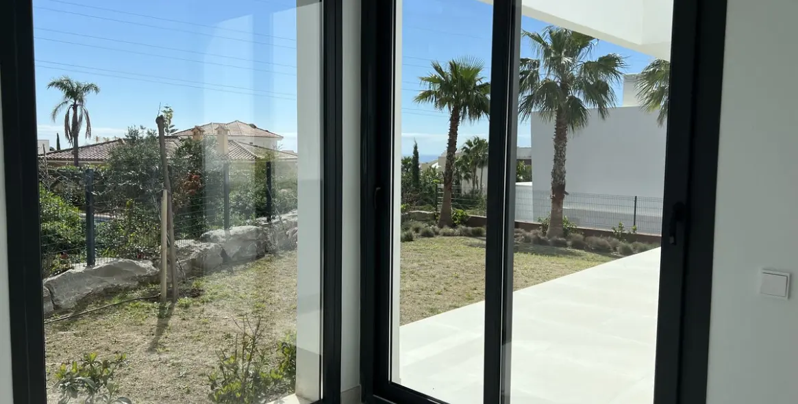 Продажа  отдельно стоящей виллы в Fuengirola 10