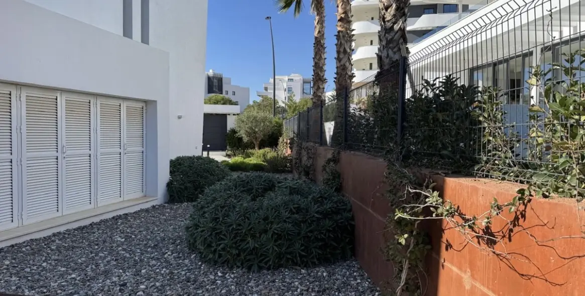 Продажа  отдельно стоящей виллы в Fuengirola 39